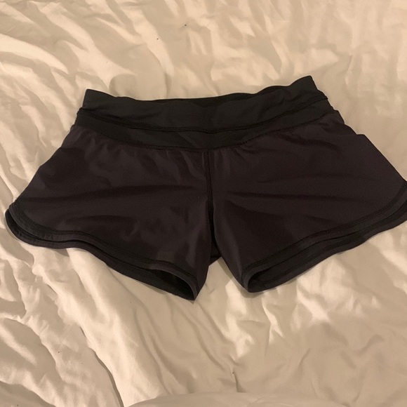 lululemon athletica Pants - Lululemon 🍋 black shorts size 6